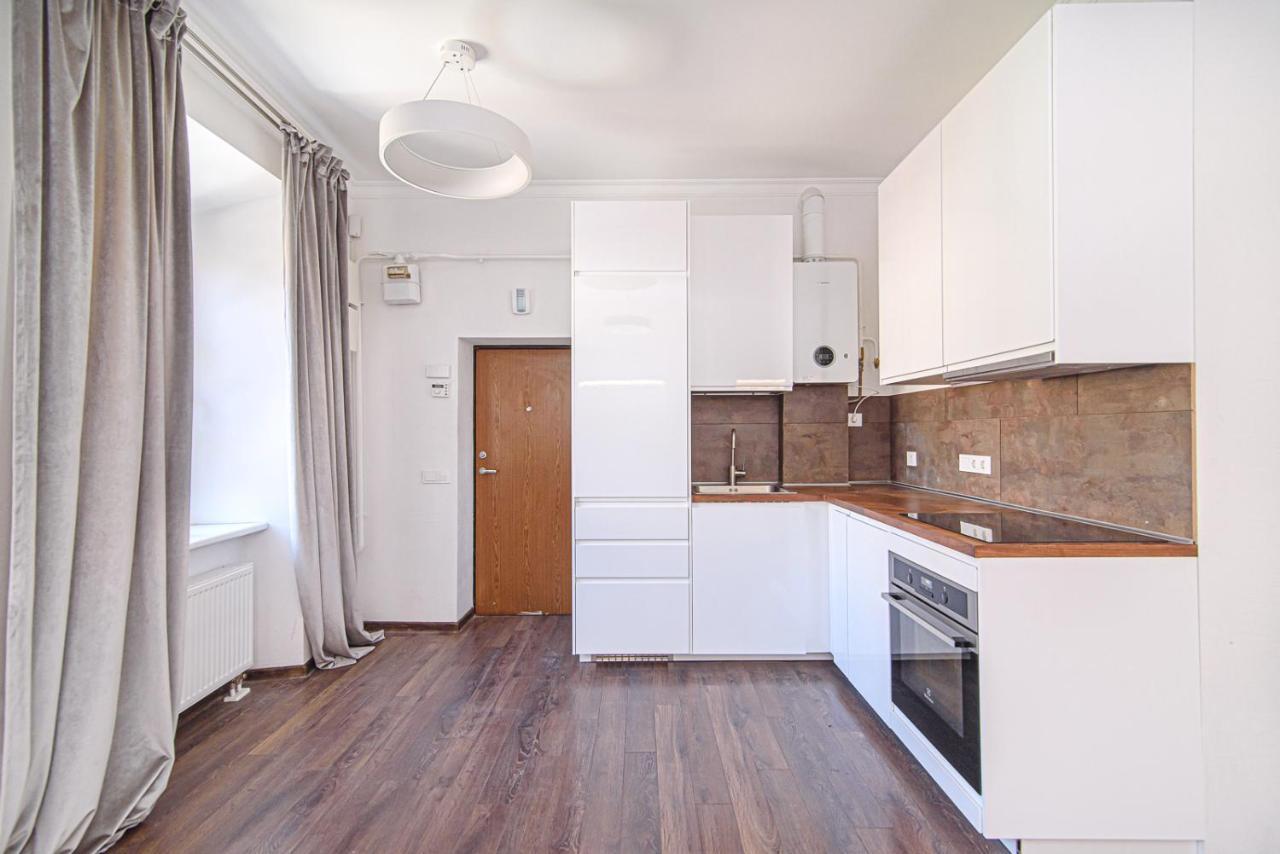 Welcoming Studio In Historic Vilnius With Free Parking By Urban Rent Apartment Luaran gambar