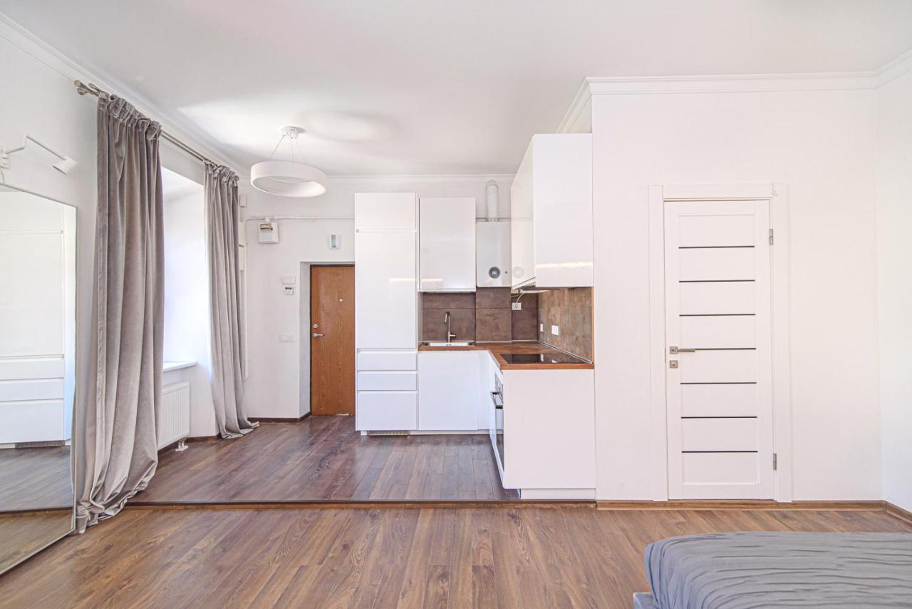 Welcoming Studio In Historic Vilnius With Free Parking By Urban Rent Apartment Luaran gambar