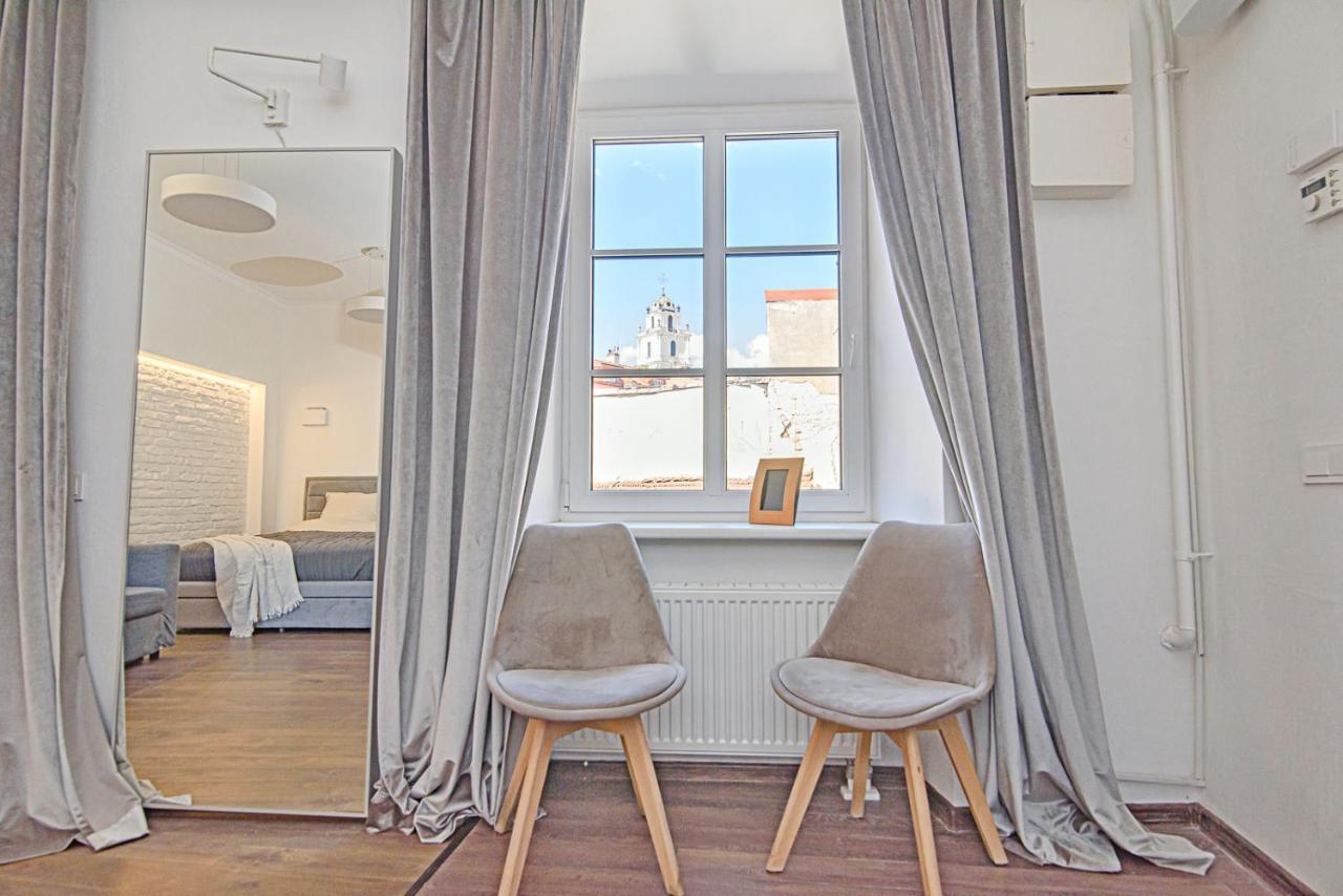 Welcoming Studio In Historic Vilnius With Free Parking By Urban Rent Apartment Luaran gambar