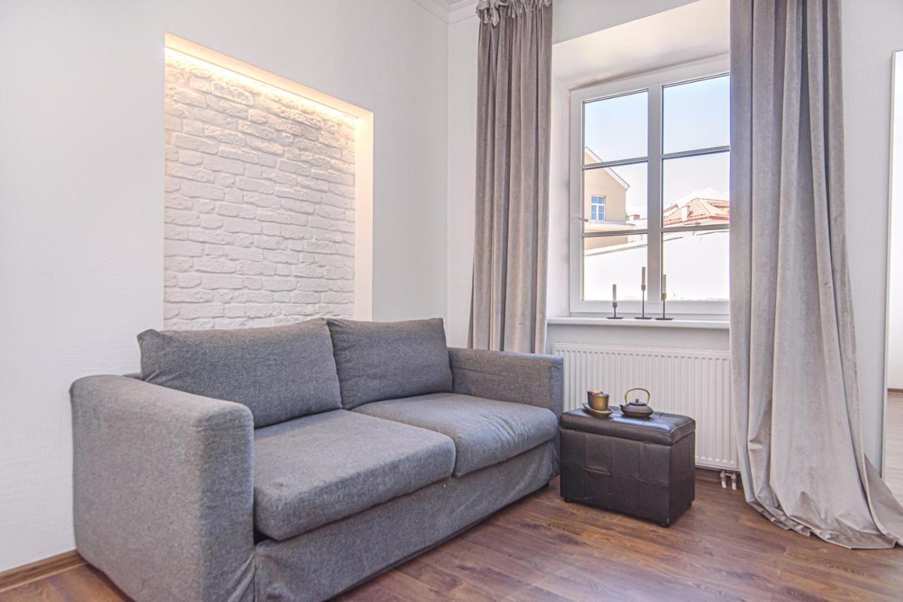 Welcoming Studio In Historic Vilnius With Free Parking By Urban Rent Apartment Luaran gambar